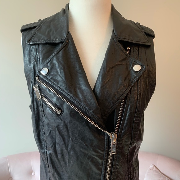 dcasual | Black faux leather vest - Picture 2 of 4